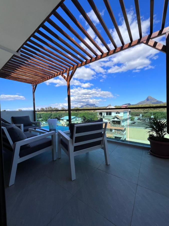 Top-Floor Modern 3Bd Penthouse With Beautiful Mountain View Terrace - 5 Min Walk To Beach Flic en Flac Bagian luar foto